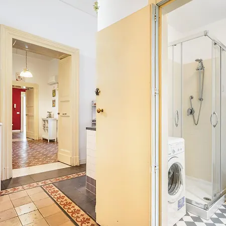 Urban Elegance By Sant'agata: A Gem Apartment